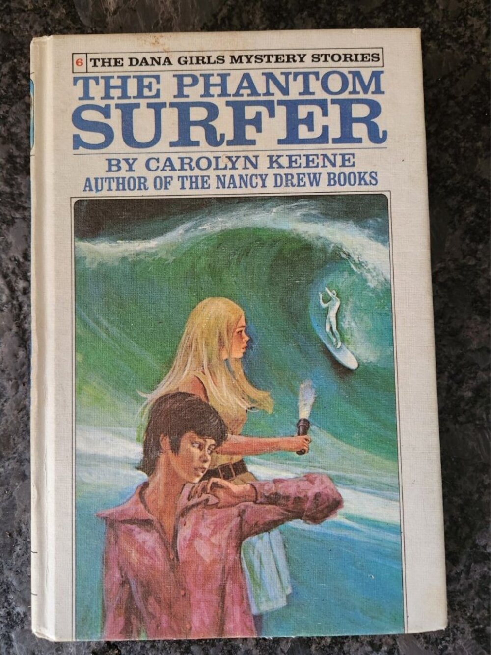 1972 "THE PHANTOM SURFER". Dana Girls Mystery Stories. By Carolyn Keen